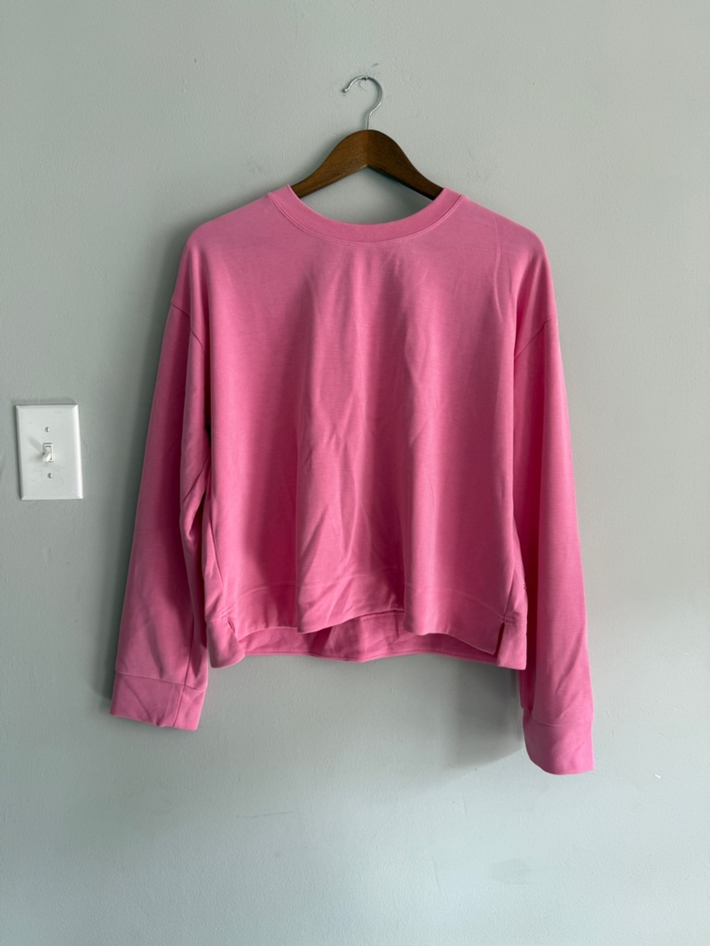 EUC Athleta Seasoft Sweatshirt, sz L - Picture 2 of 4